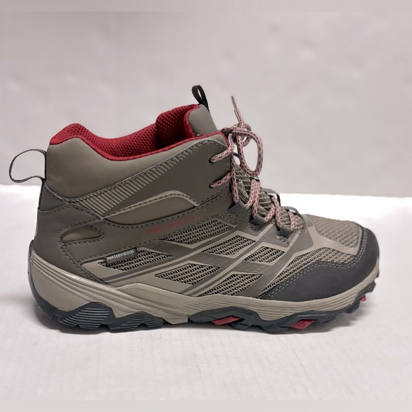 Merrell big kids or small adult Moab mid waterproof boot, size 5 - Picture 1 of 11